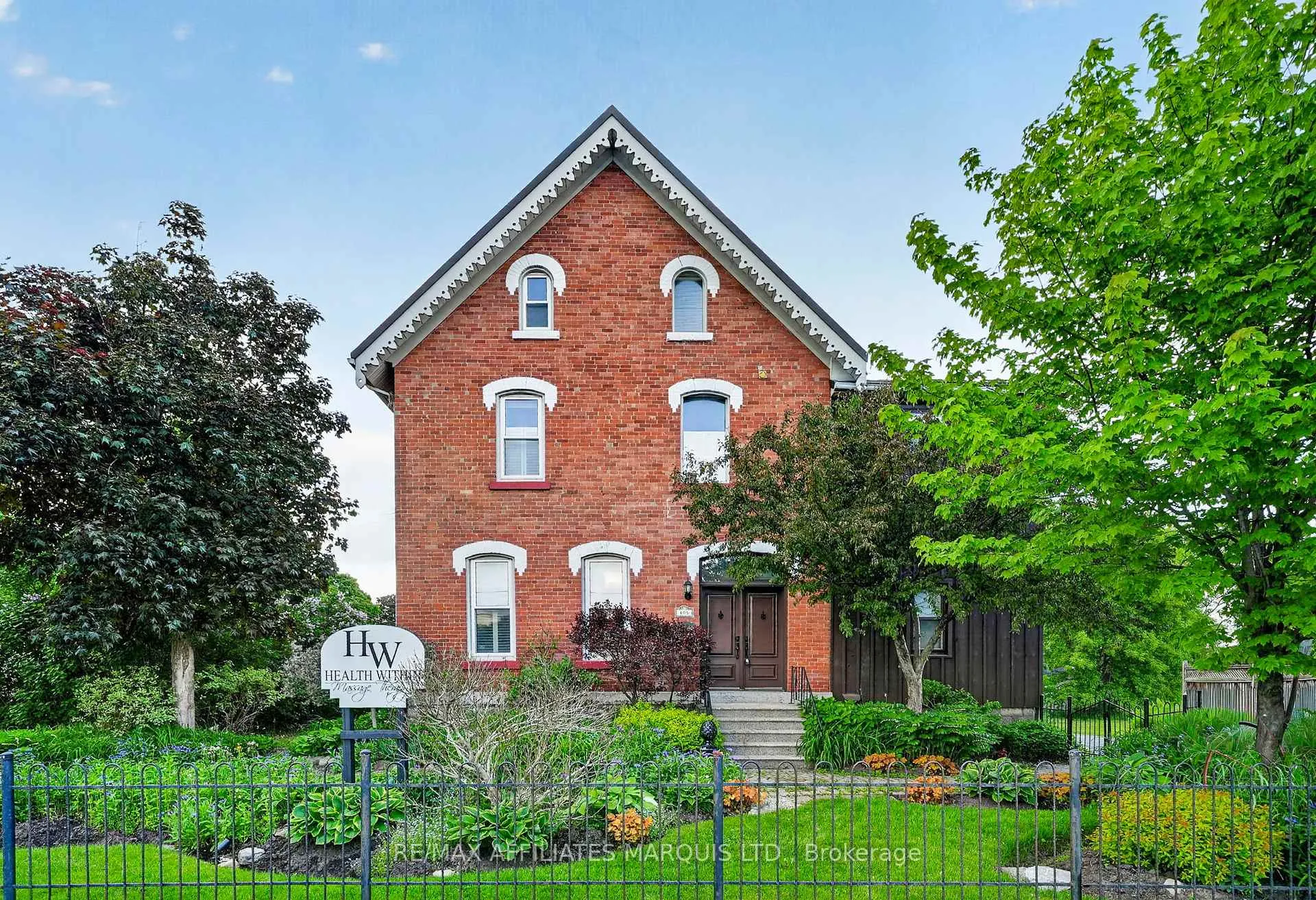 Photo 1 of 105 5th Street E, Cornwall — HOMEH
