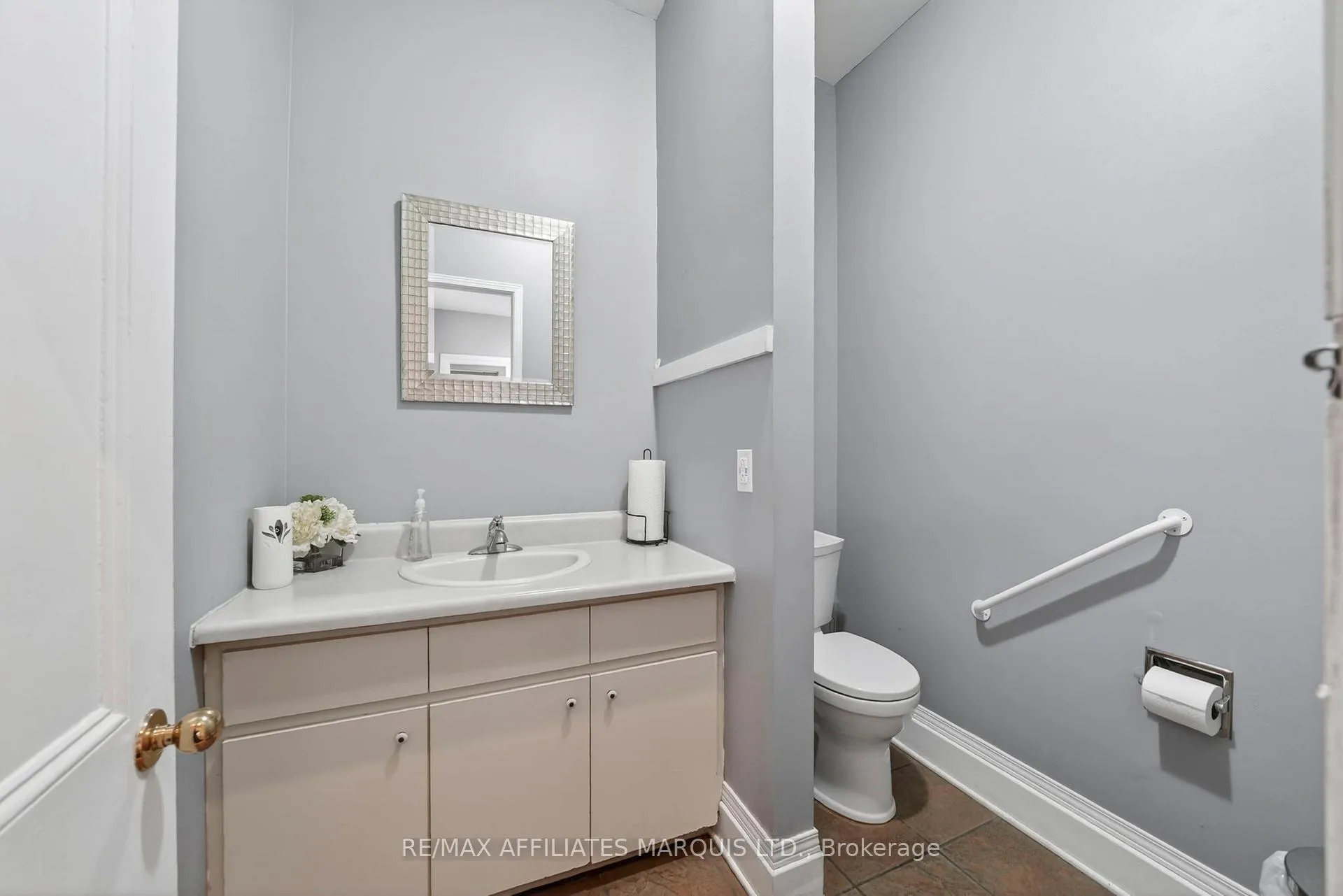 Photo 12 of 105 5th Street E, Cornwall — HOMEH