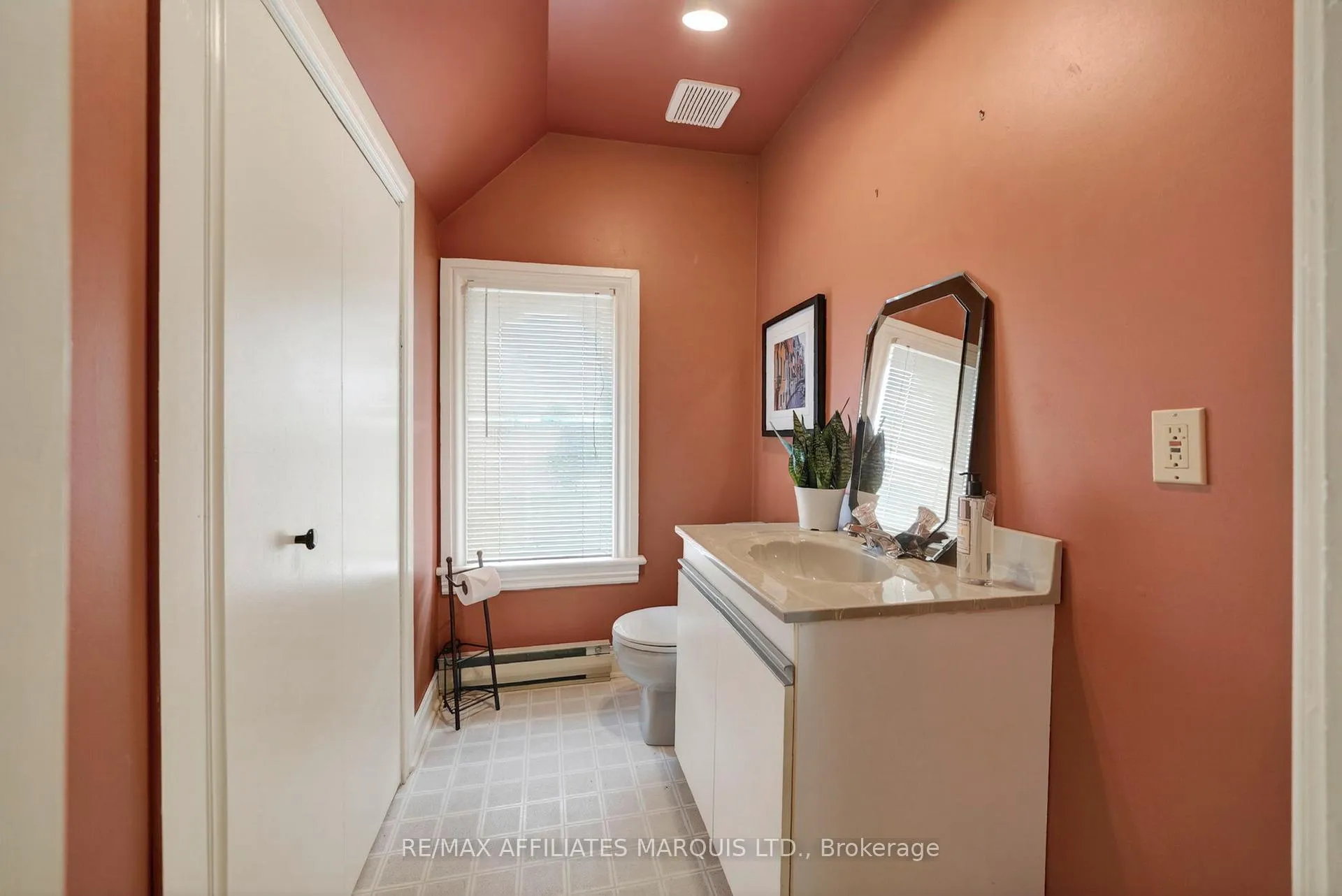 Photo 44 of 105 5th Street E, Cornwall — HOMEH