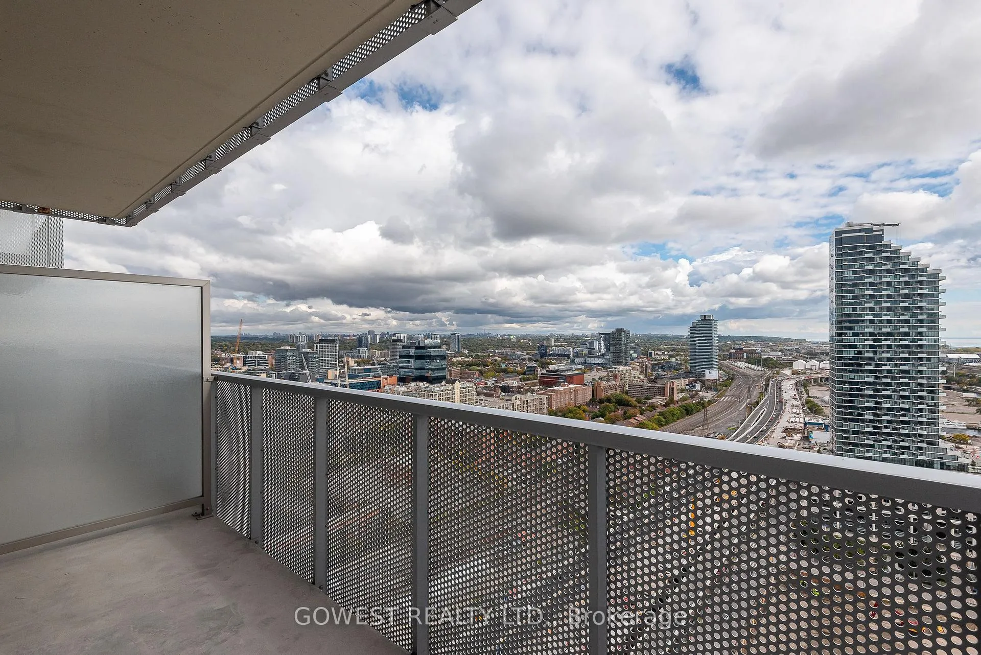 Photo 11 of Unit 2702, 20 Richardson Street, Toronto, Waterfront Communities — HOMEH