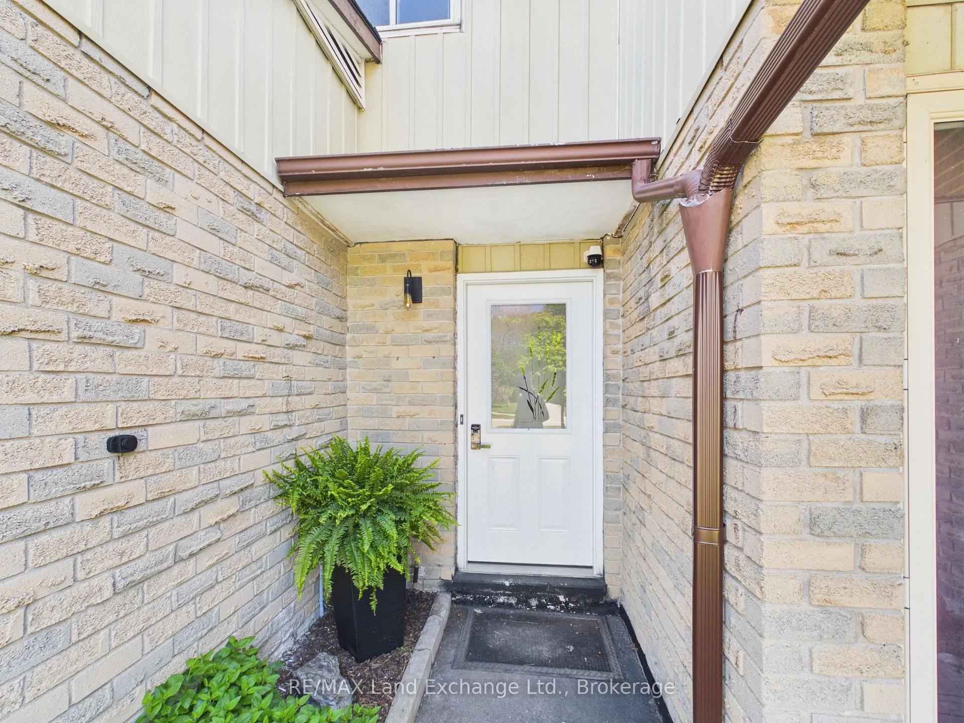 Photo 2 of 658 Hunter Street, Kincardine — HOMEH