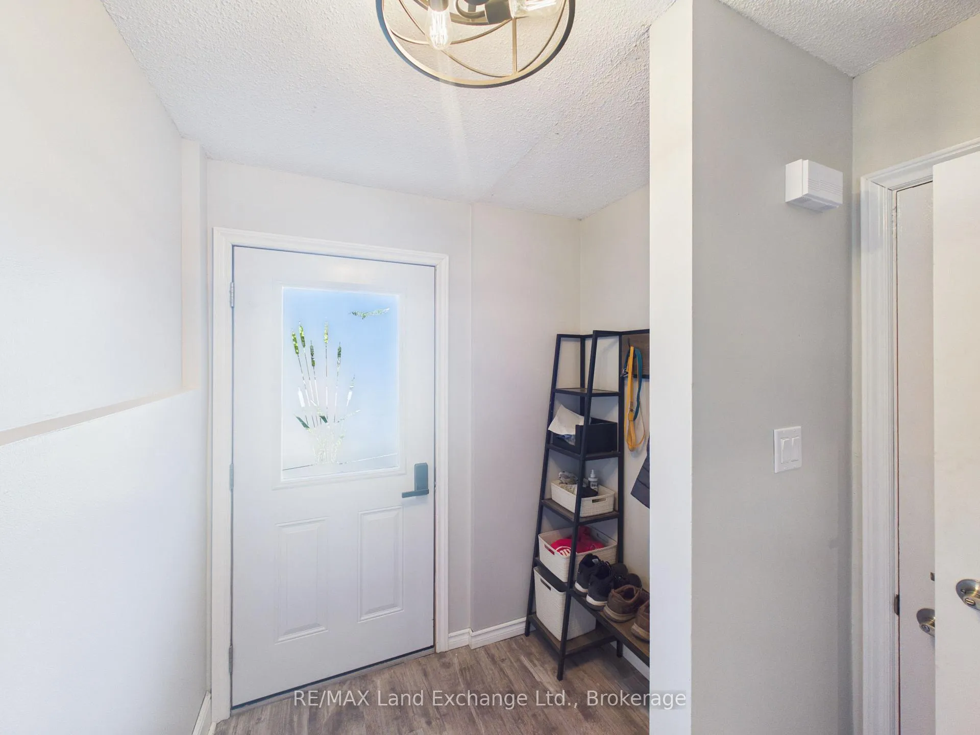 Photo 5 of 658 Hunter Street, Kincardine — HOMEH