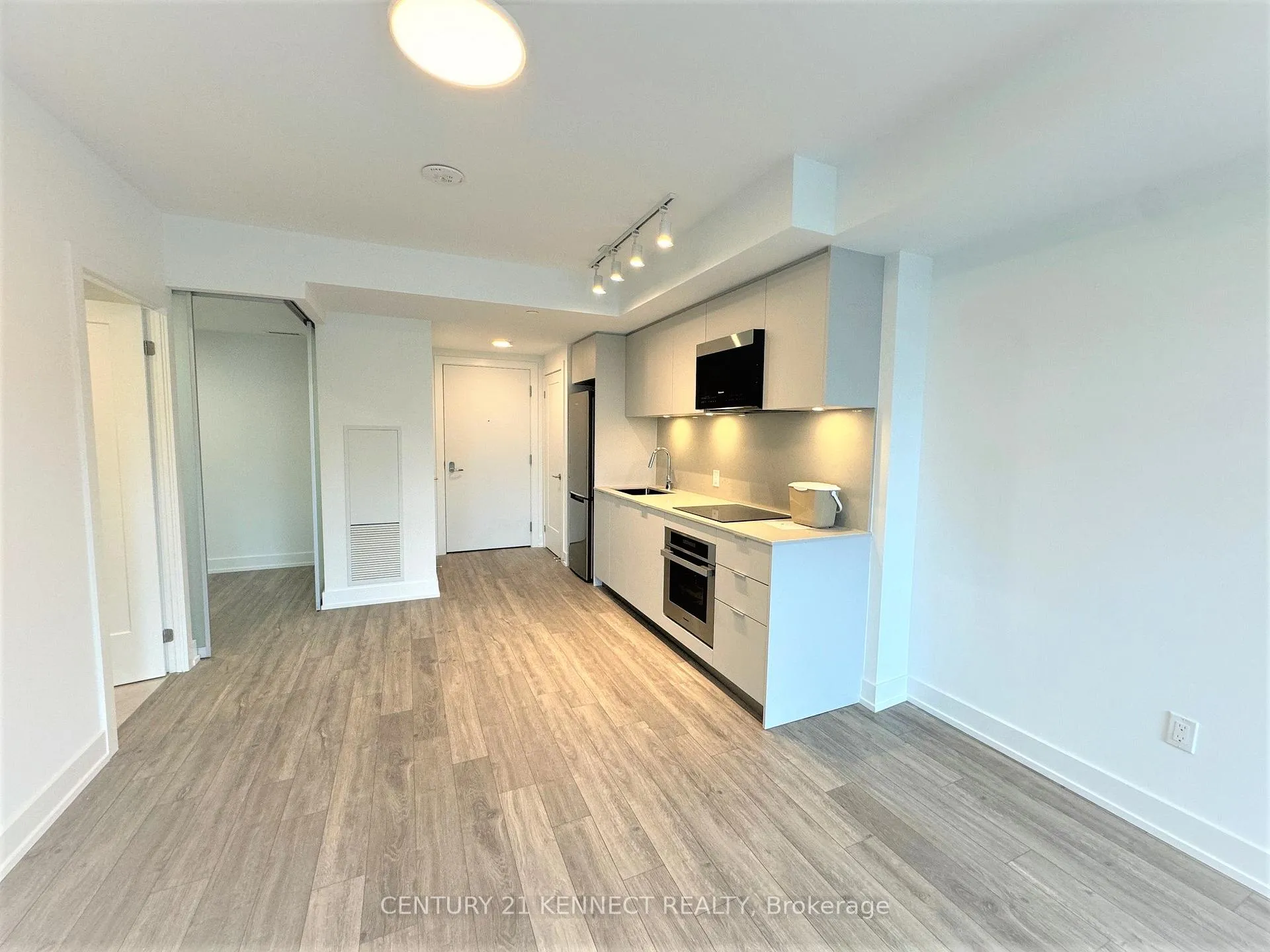 Photo 5 of Unit 912, 9 Clegg Road, Markham, Unionville — HOMEH