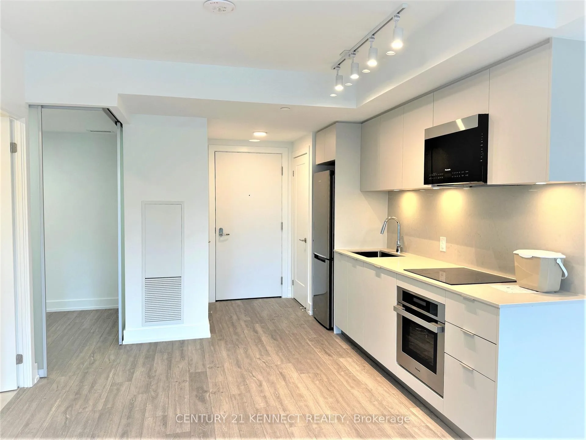 Photo 6 of Unit 912, 9 Clegg Road, Markham, Unionville — HOMEH