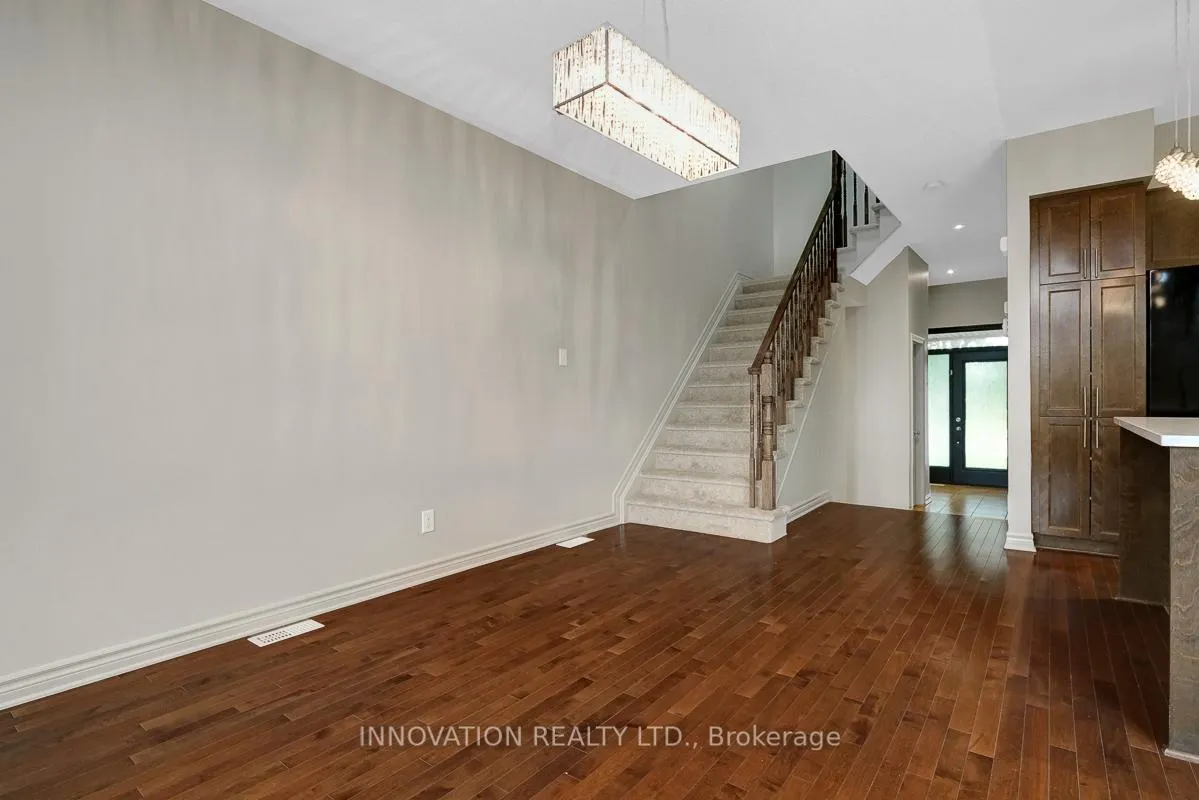 Photo 14 of 812 Fletcher Circle, Ottawa, Kanata - Kanata Lakes/Heritage Hills — HOMEH