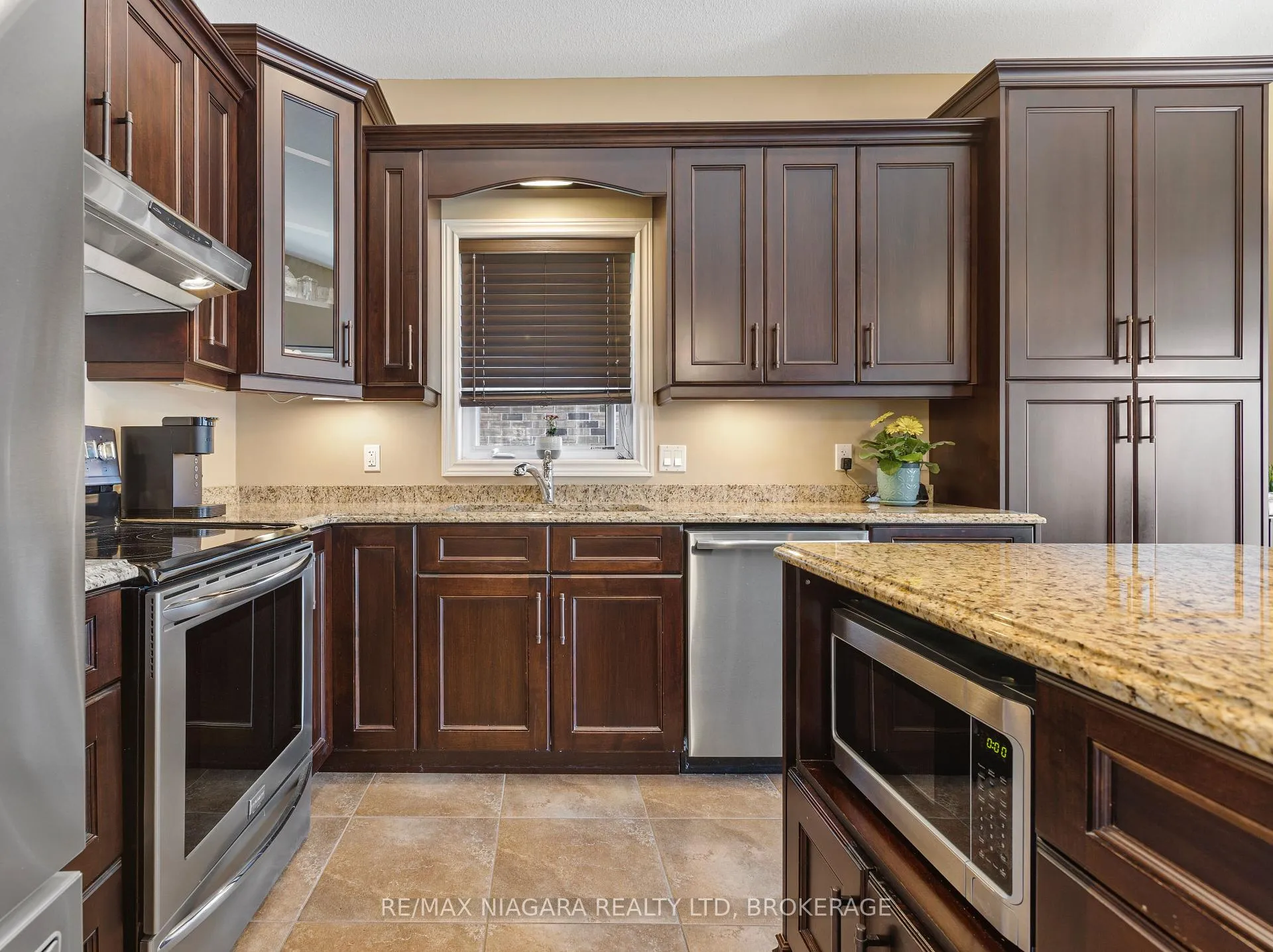 Photo 12 of 83 Gaiser Road, Welland, Coyle Creek — HOMEH