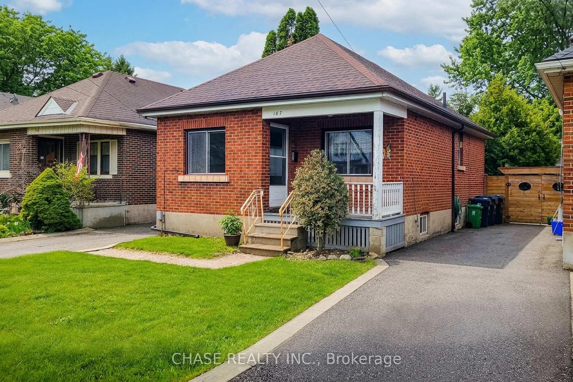 Photo 2 of 187 Paradise Road N, Hamilton, Westdale — HOMEH