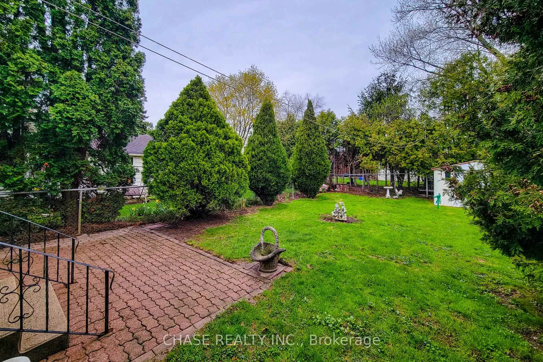 Photo 8 of 187 Paradise Road N, Hamilton, Westdale — HOMEH