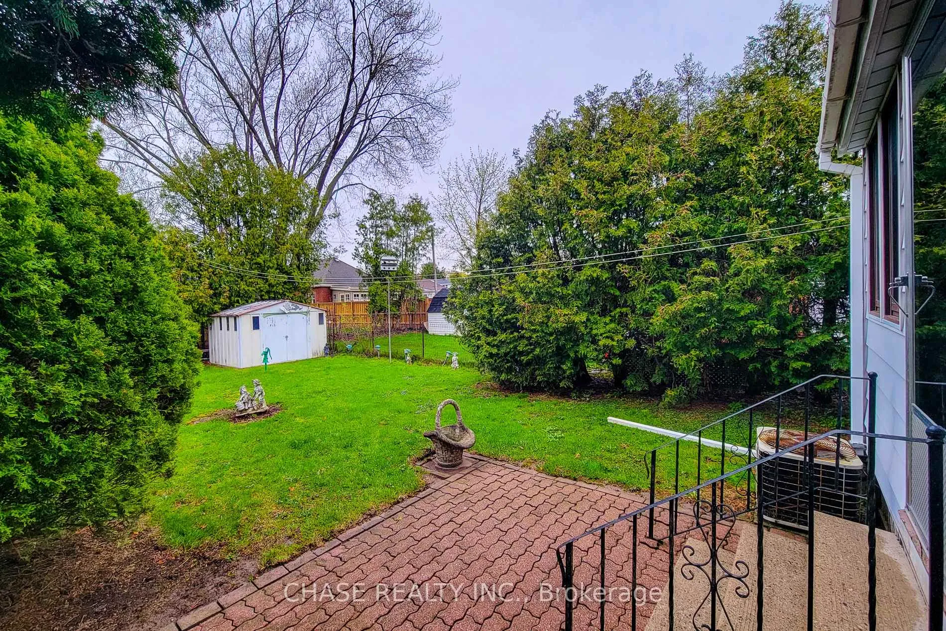 Photo 9 of 187 Paradise Road N, Hamilton, Westdale — HOMEH