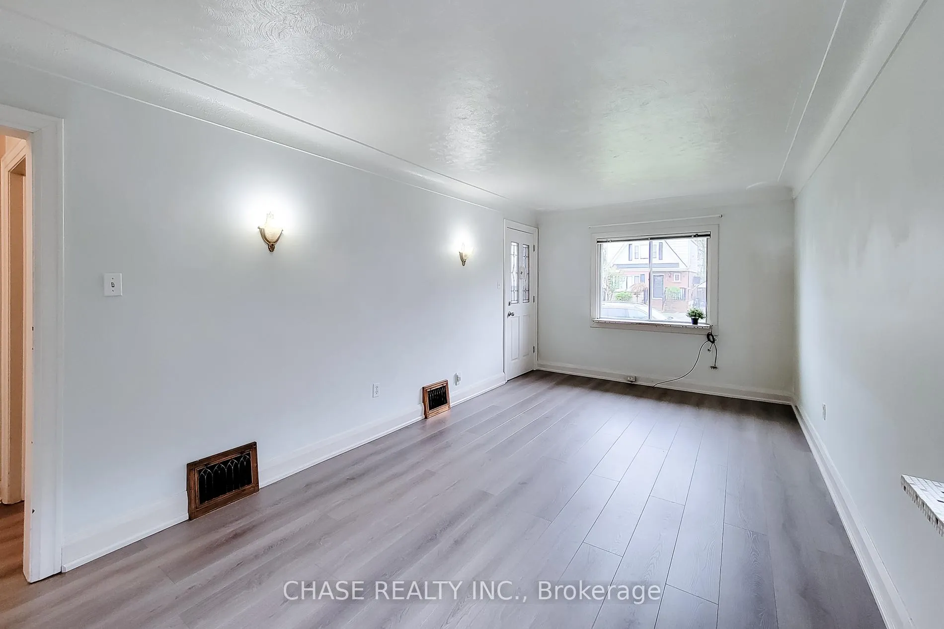 Photo 14 of 187 Paradise Road N, Hamilton, Westdale — HOMEH