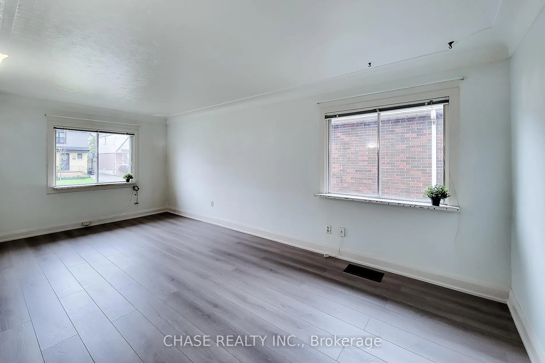 Photo 16 of 187 Paradise Road N, Hamilton, Westdale — HOMEH