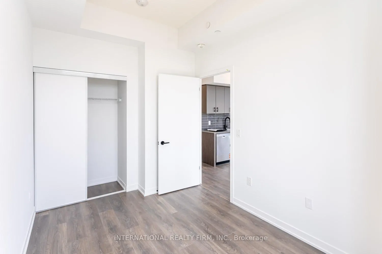 Photo 22 of Unit D1609, 4878 Power Common, Burlington, Alton — HOMEH