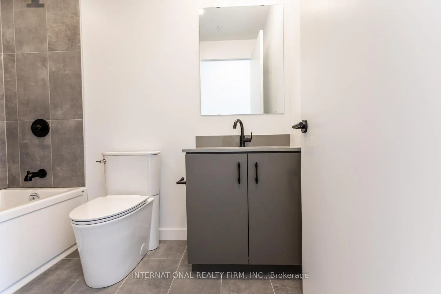 Photo 29 of Unit D1609, 4878 Power Common, Burlington, Alton — HOMEH