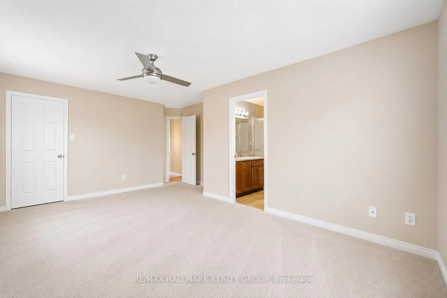 Photo 13 of 224 Lamplighters Drive, Ottawa, Barrhaven - Cedargrove/Fraserdale — HOMEH