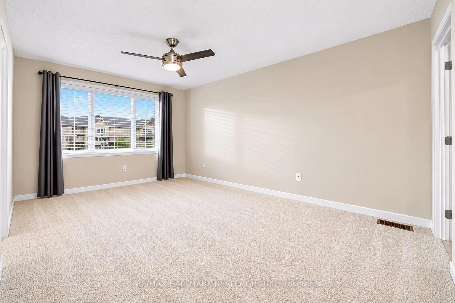 Photo 16 of 224 Lamplighters Drive, Ottawa, Barrhaven - Cedargrove/Fraserdale — HOMEH