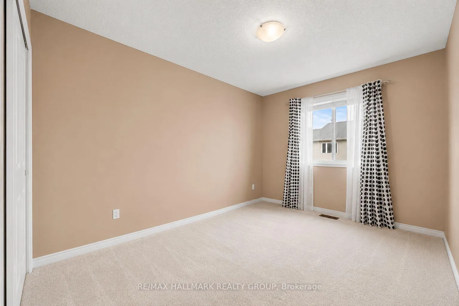 Photo 17 of 224 Lamplighters Drive, Ottawa, Barrhaven - Cedargrove/Fraserdale — HOMEH