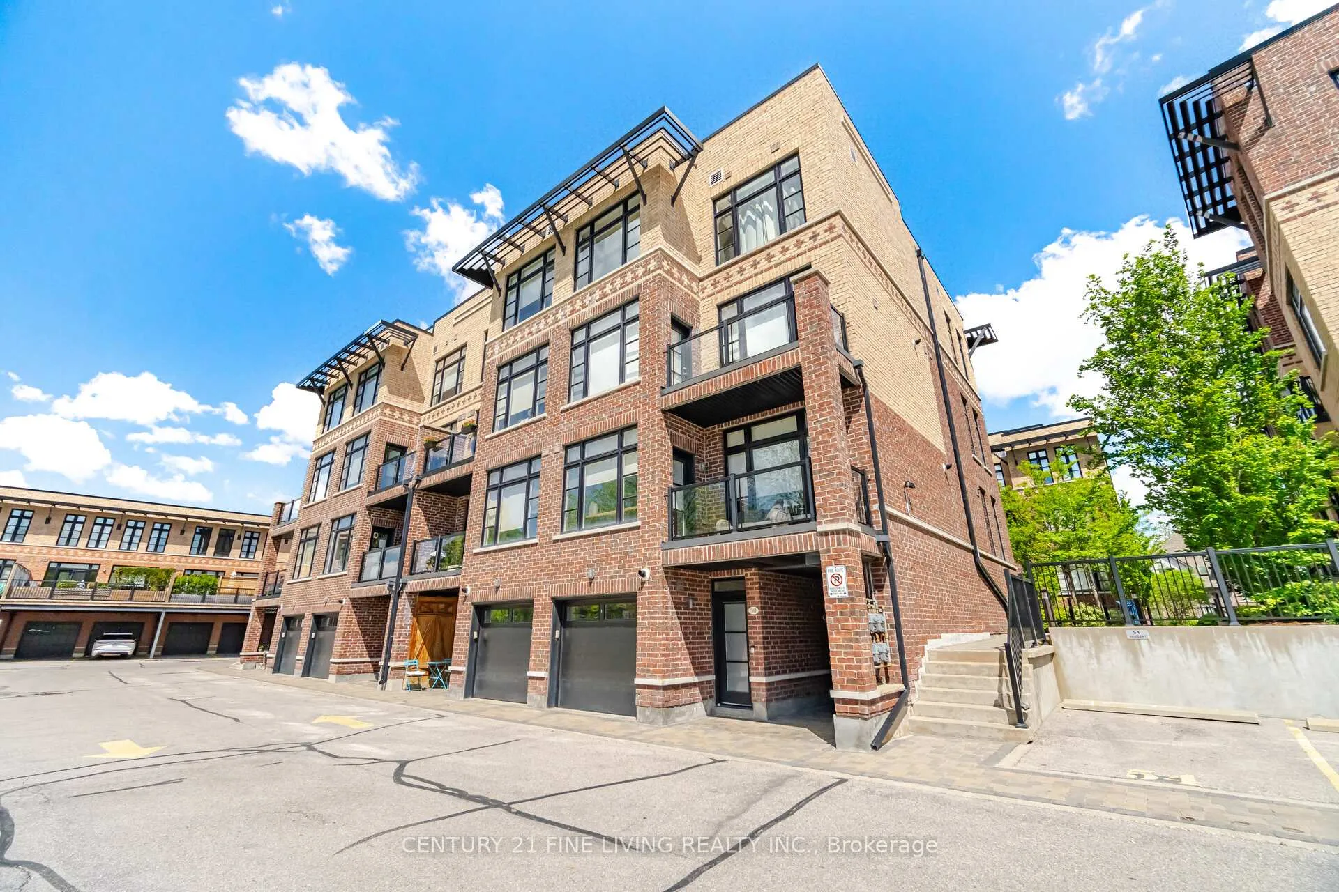 Photo 2 of Unit 49, 8167 Kipling Avenue, Vaughan, West Woodbridge — HOMEH