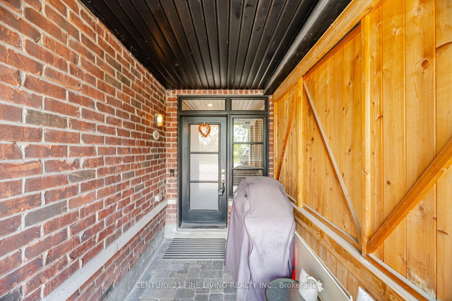 Photo 3 of Unit 49, 8167 Kipling Avenue, Vaughan, West Woodbridge — HOMEH