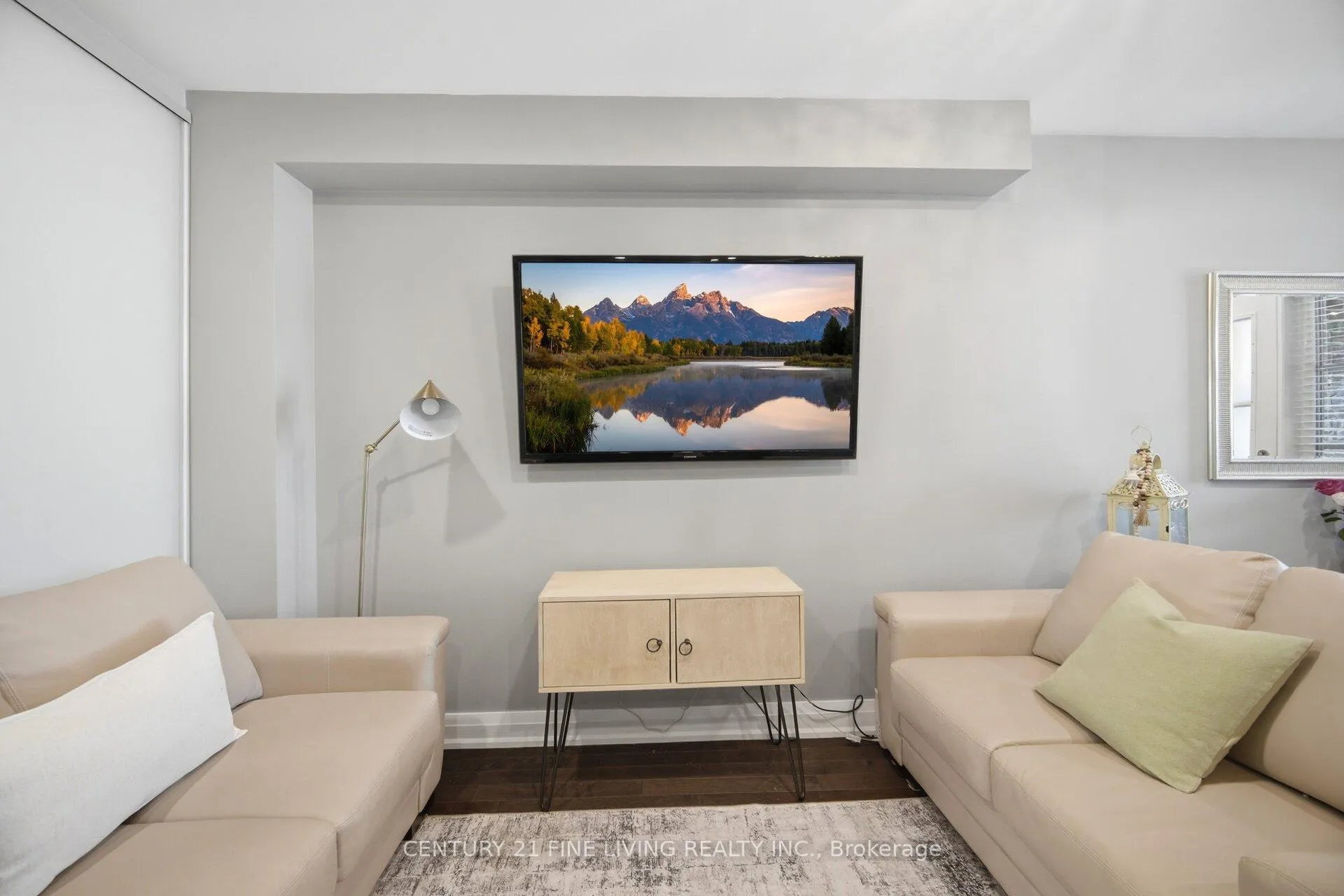 Photo 6 of Unit 49, 8167 Kipling Avenue, Vaughan, West Woodbridge — HOMEH
