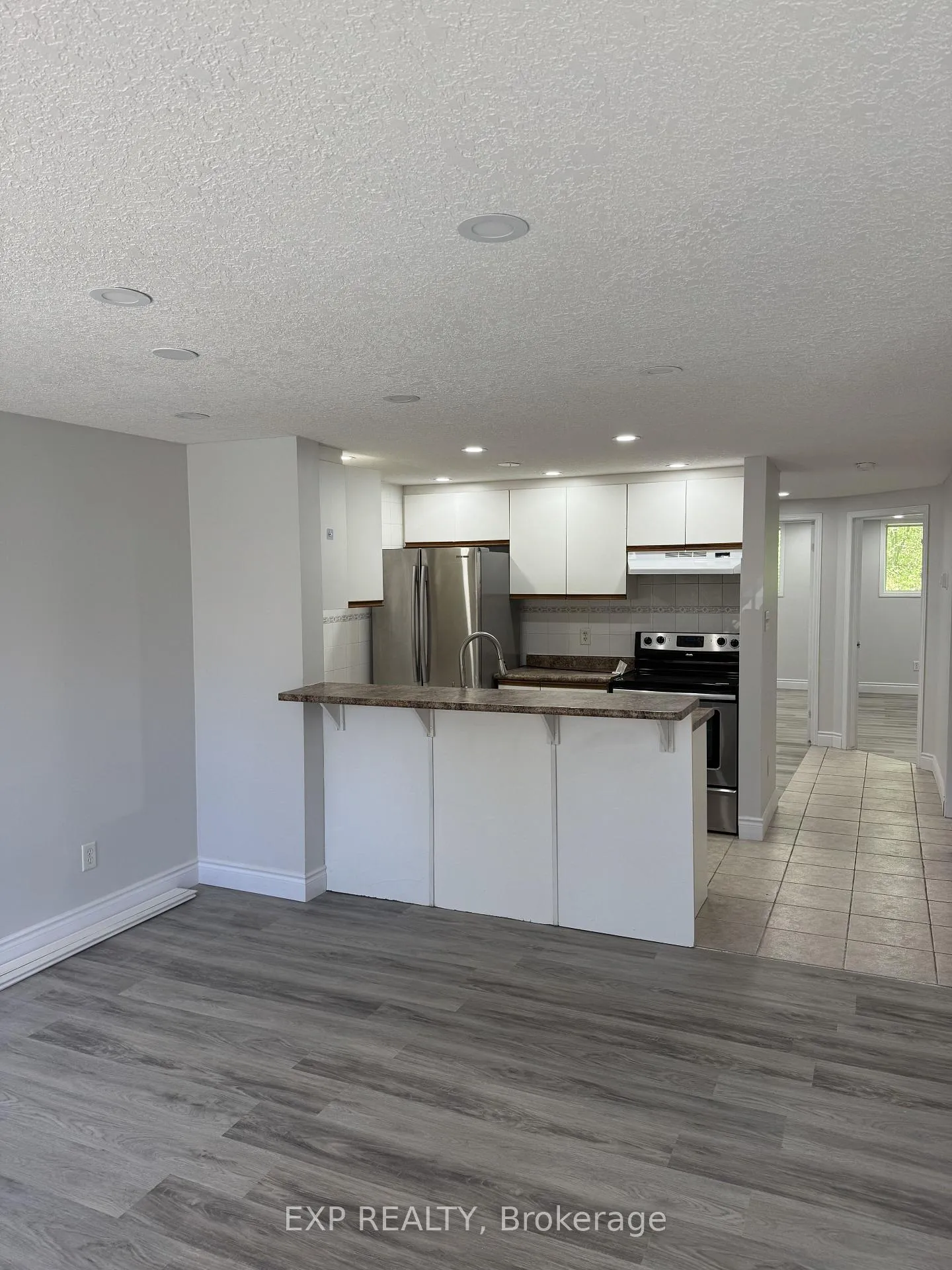 Photo 2 of 45 cedar hill Crescent, Kitchener, King East — HOMEH