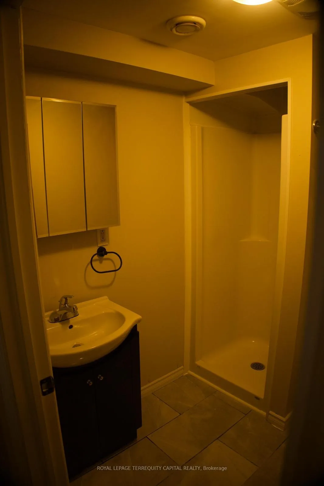 Photo 9 of Unit Lower, 73 Hickory Heights Crescent, Kitchener, Forest Hill — HOMEH