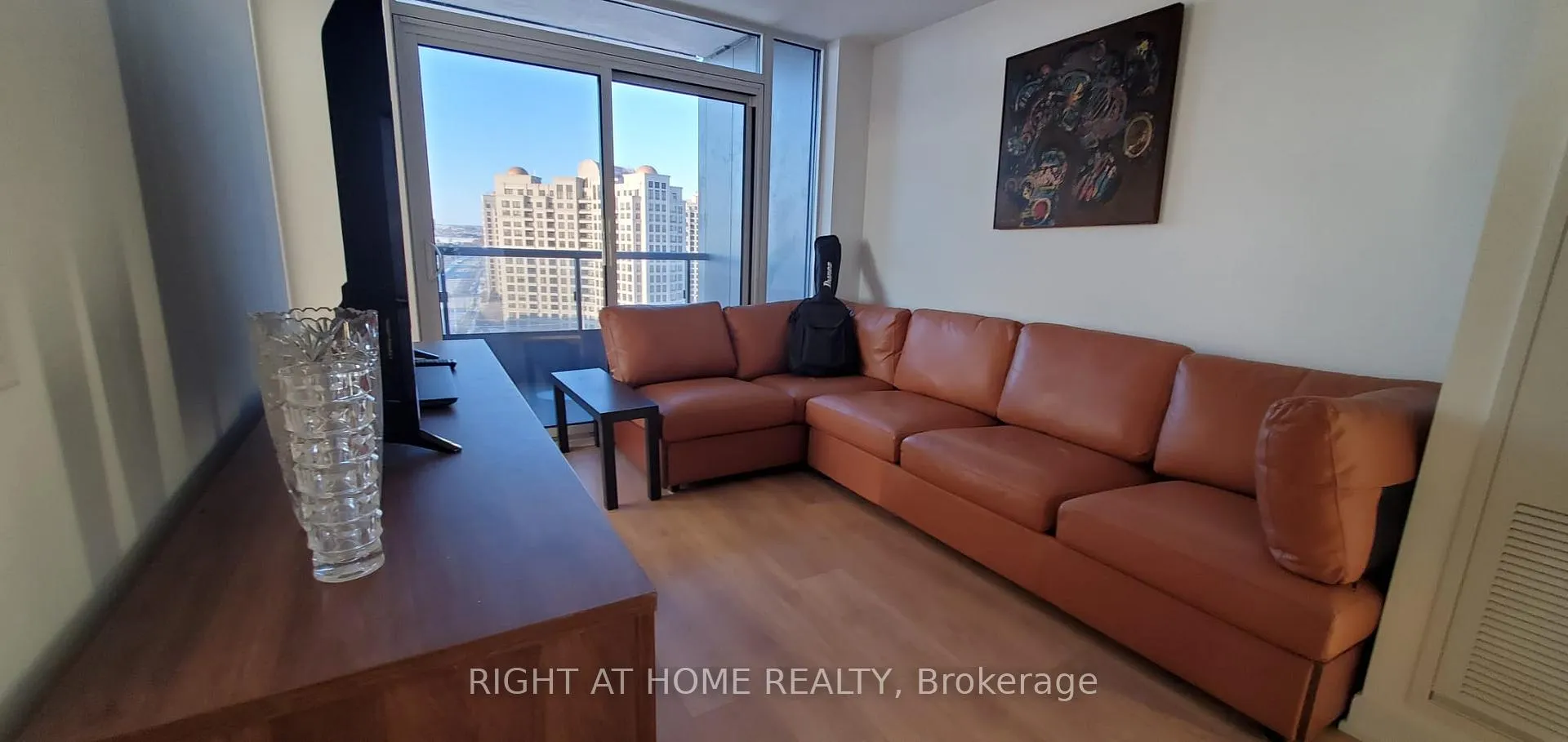 Photo 2 of Unit 1124, 498 Caldari Road, Vaughan, Concord — HOMEH