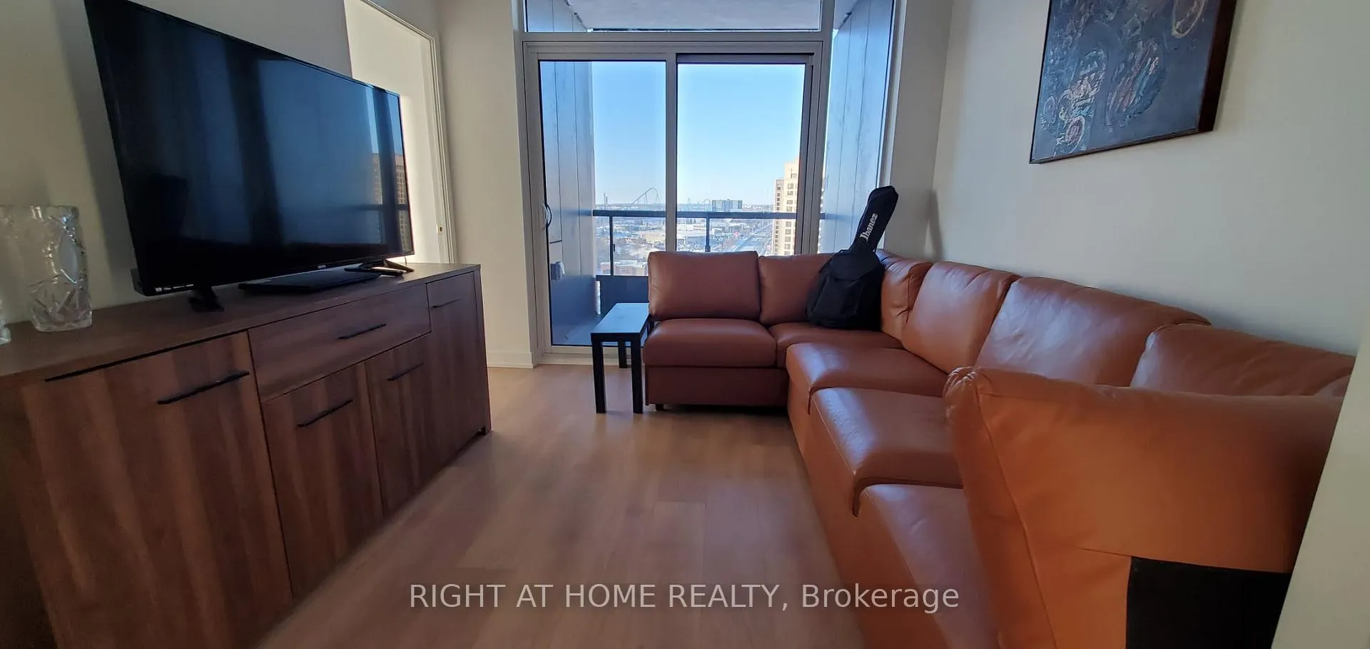 Photo 3 of Unit 1124, 498 Caldari Road, Vaughan, Concord — HOMEH