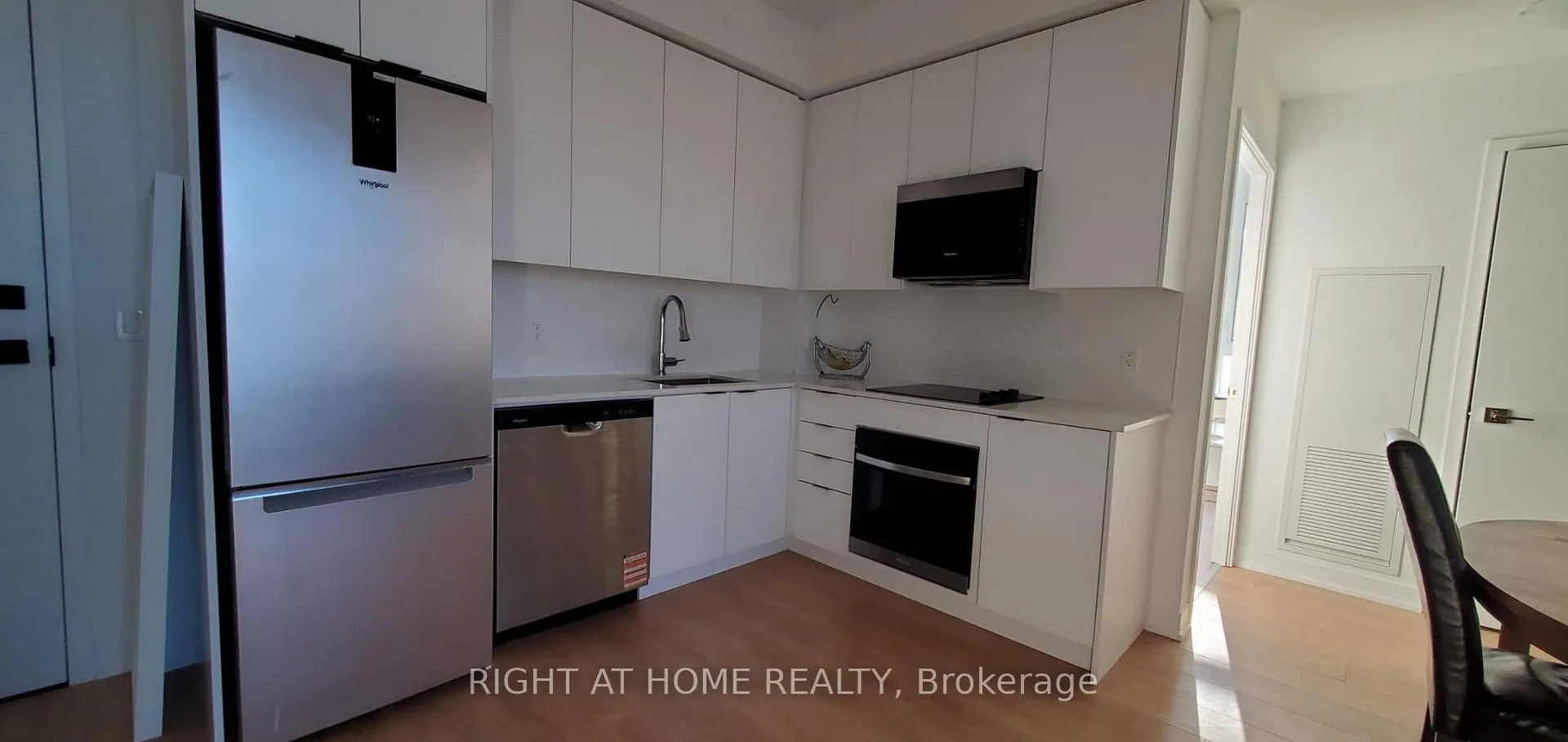 Photo 5 of Unit 1124, 498 Caldari Road, Vaughan, Concord — HOMEH