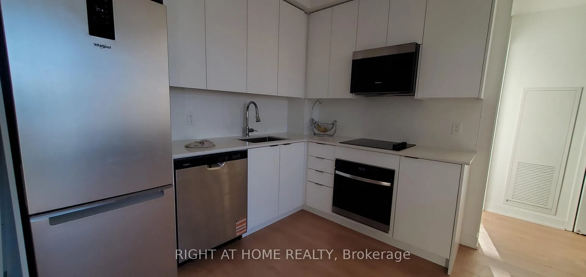Photo 6 of Unit 1124, 498 Caldari Road, Vaughan, Concord — HOMEH
