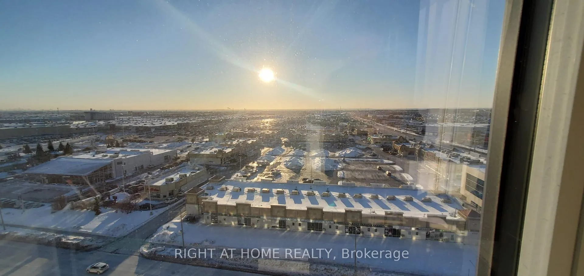 Photo 9 of Unit 1124, 498 Caldari Road, Vaughan, Concord — HOMEH