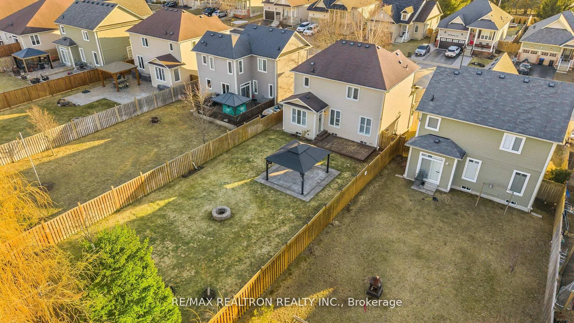 Photo 2 of 41 Christy Drive, Wasaga Beach — HOMEH