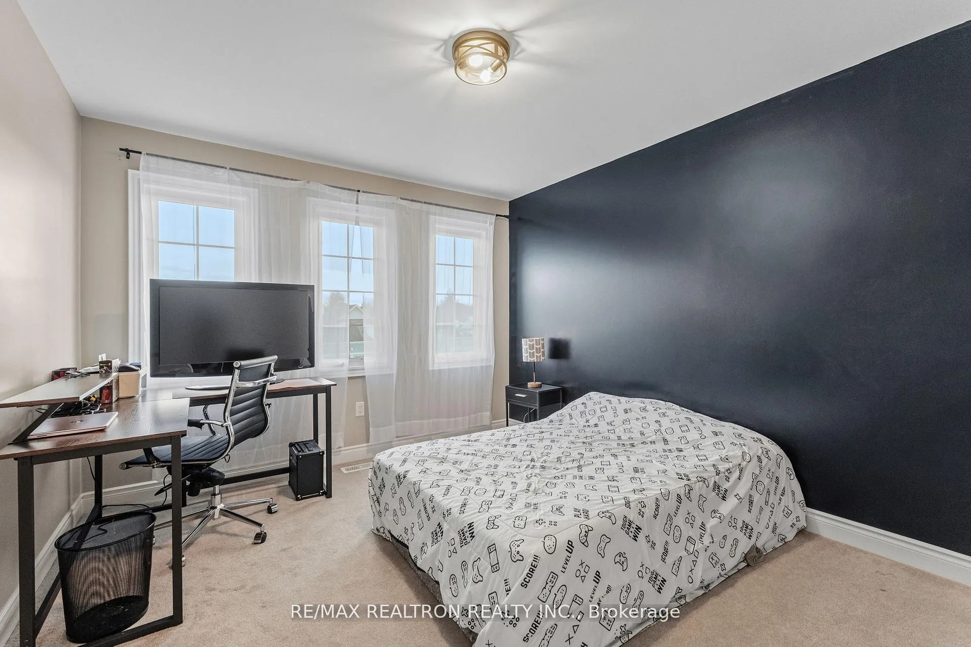 Photo 13 of 41 Christy Drive, Wasaga Beach — HOMEH