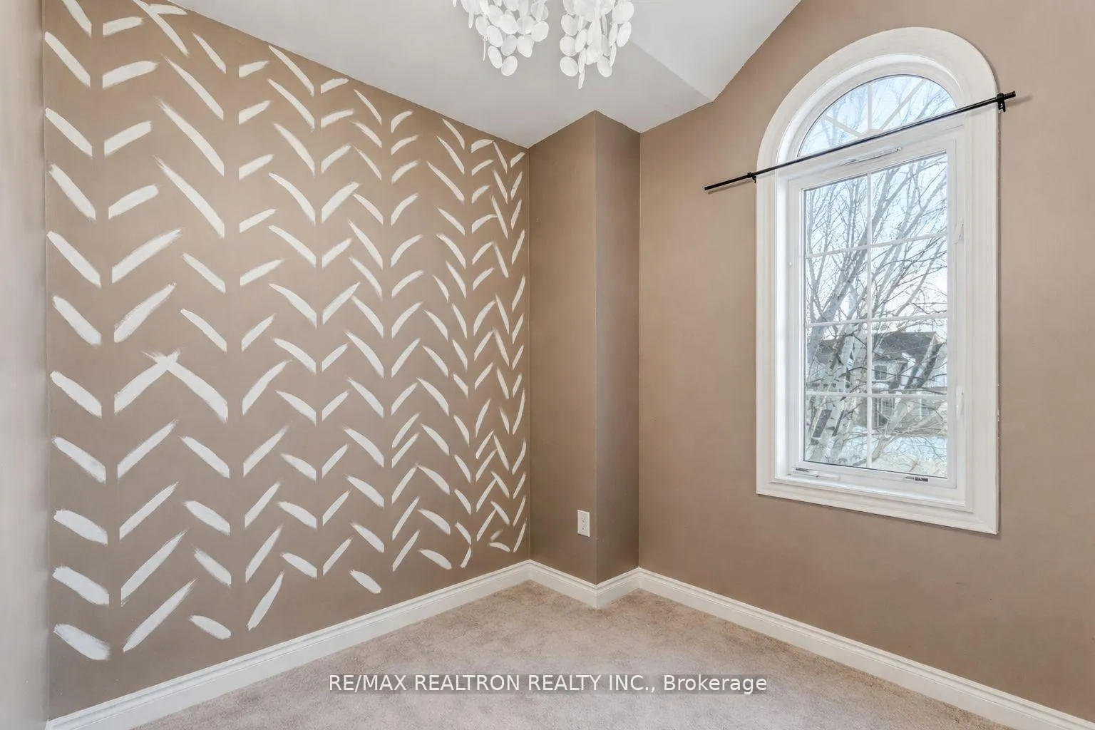Photo 14 of 41 Christy Drive, Wasaga Beach — HOMEH