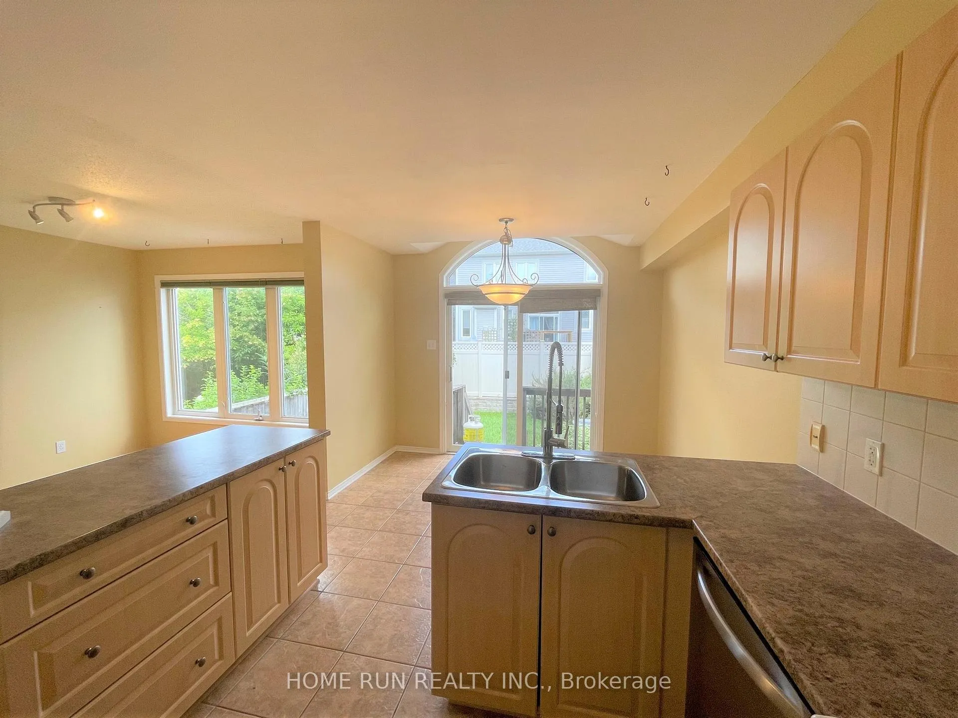 Photo 15 of 251 Meadowbreeze Drive, Ottawa, Kanata - Emerald Meadows/Trailwest — HOMEH