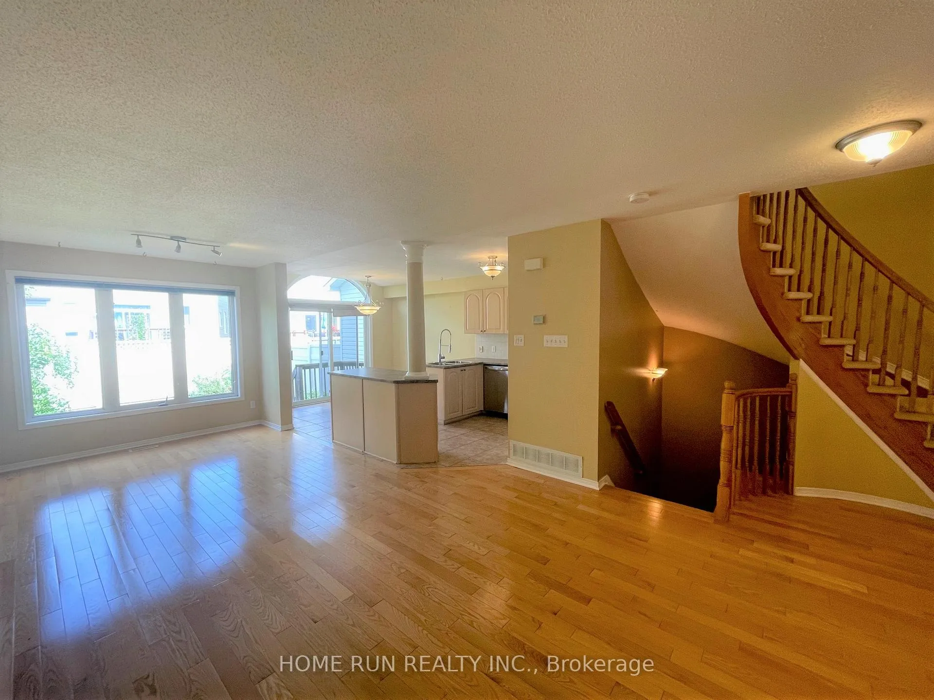 Photo 18 of 251 Meadowbreeze Drive, Ottawa, Kanata - Emerald Meadows/Trailwest — HOMEH