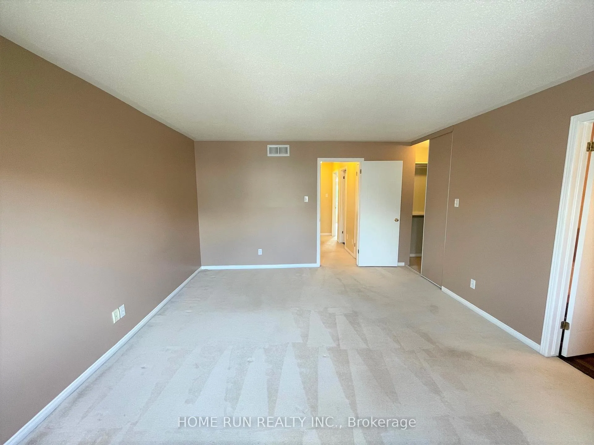 Photo 21 of 251 Meadowbreeze Drive, Ottawa, Kanata - Emerald Meadows/Trailwest — HOMEH
