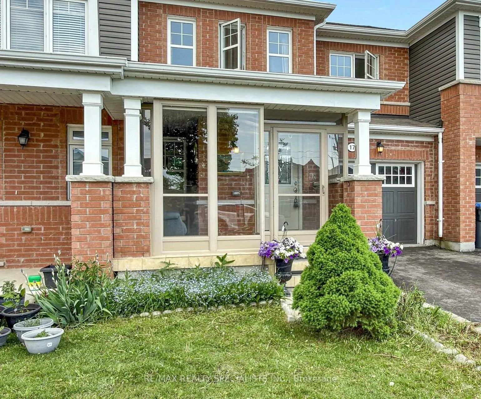 Photo 2 of 17 Leblanc Crescent, Brampton, Northwest Brampton — HOMEH