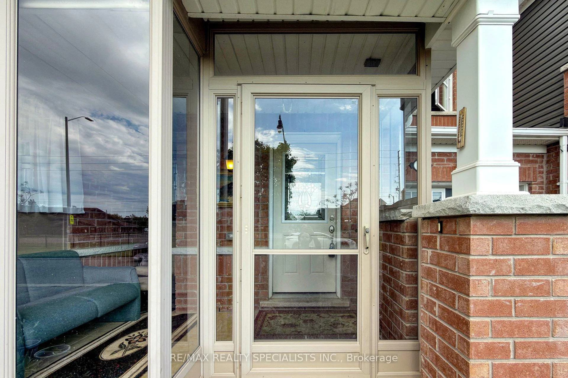 Photo 3 of 17 Leblanc Crescent, Brampton, Northwest Brampton — HOMEH