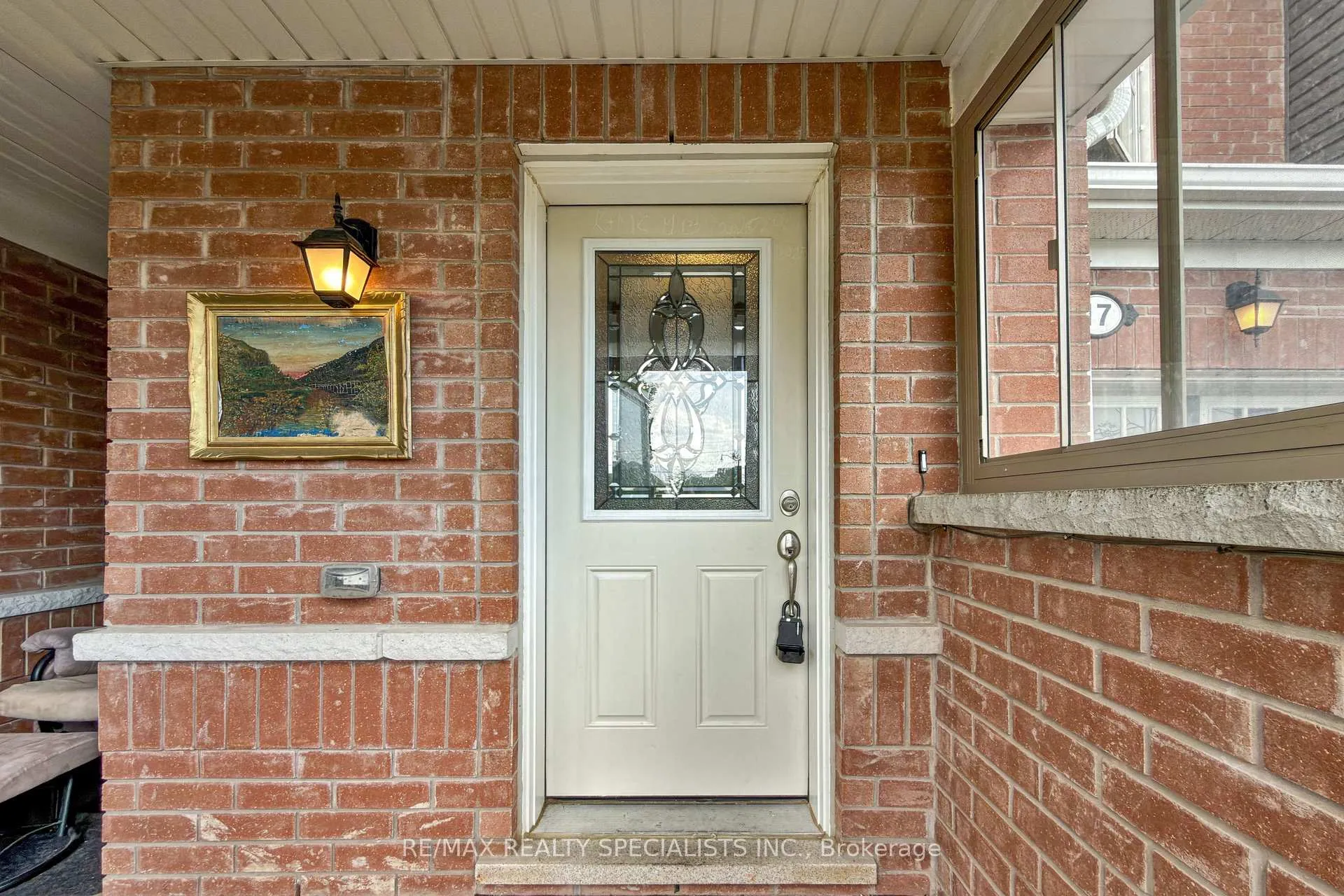 Photo 4 of 17 Leblanc Crescent, Brampton, Northwest Brampton — HOMEH