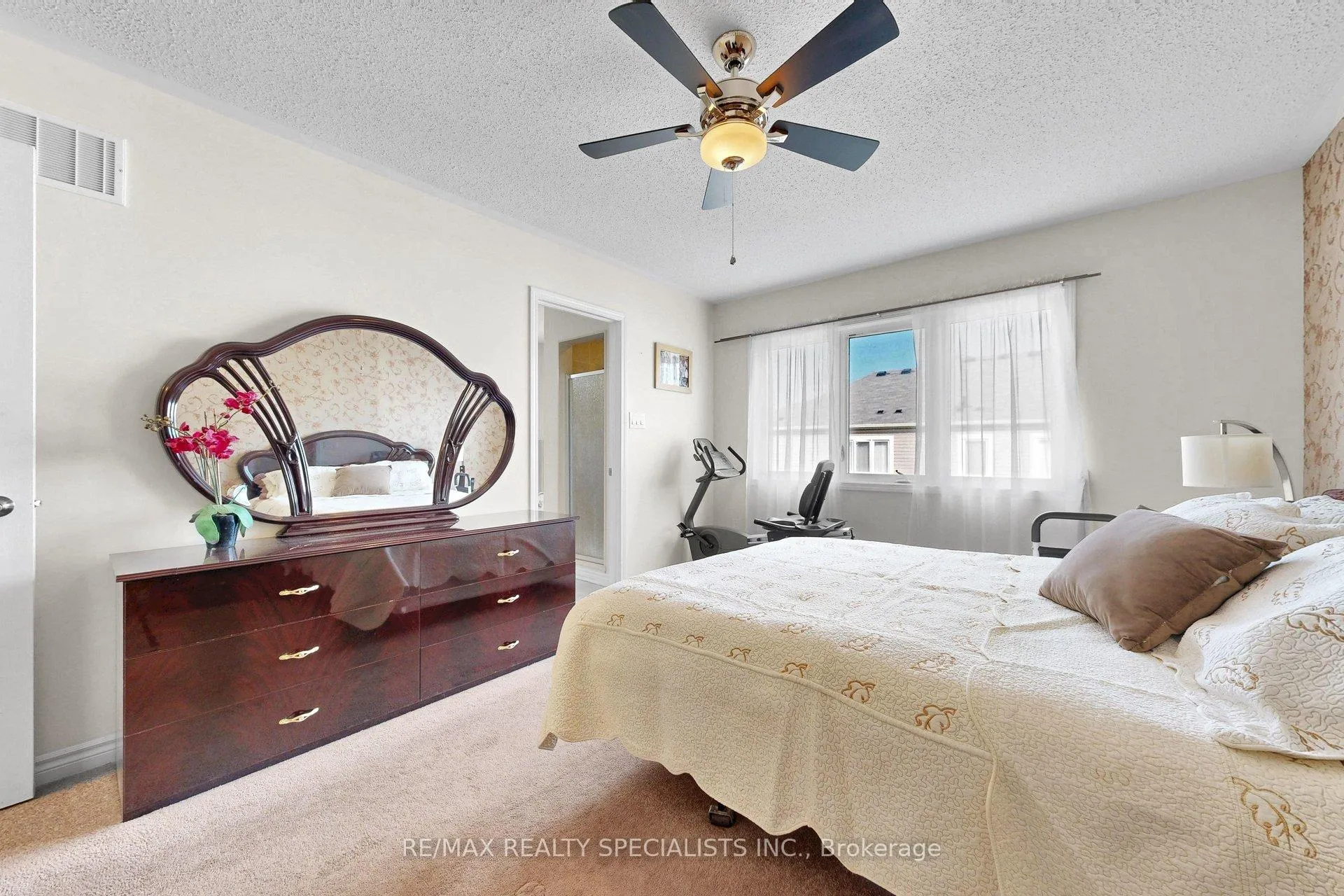 Photo 23 of 17 Leblanc Crescent, Brampton, Northwest Brampton — HOMEH