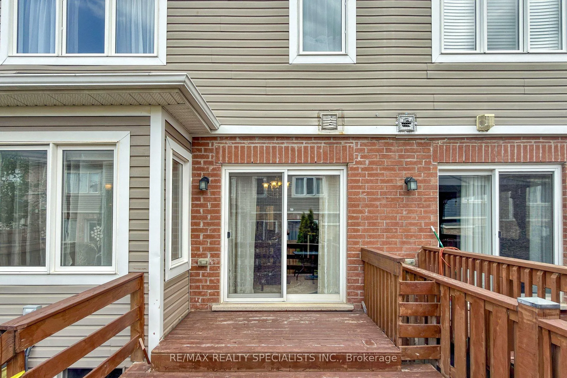 Photo 32 of 17 Leblanc Crescent, Brampton, Northwest Brampton — HOMEH