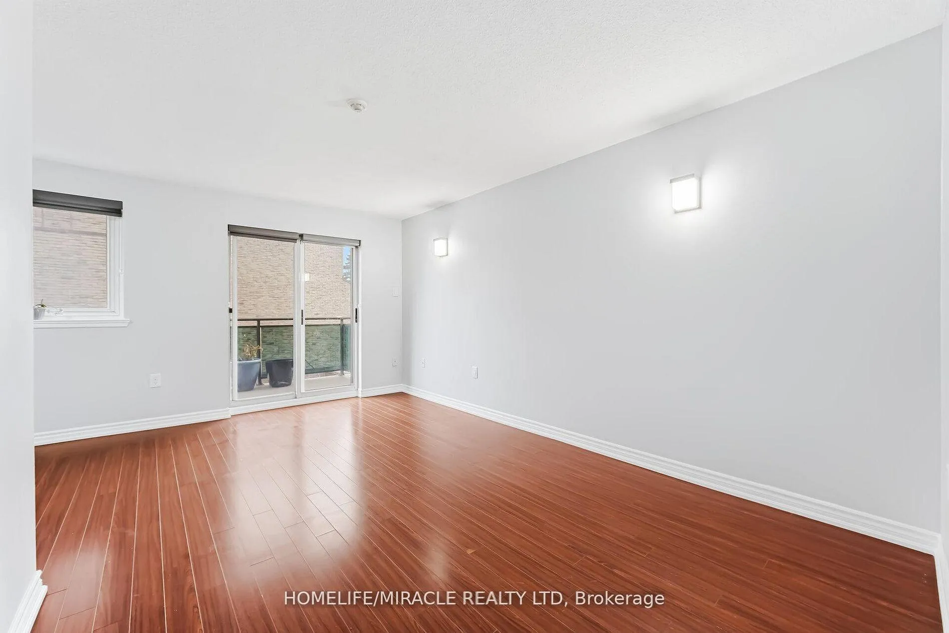 Photo 5 of Unit 103, 140 Ling Road, Scarborough, West Hill — HOMEH