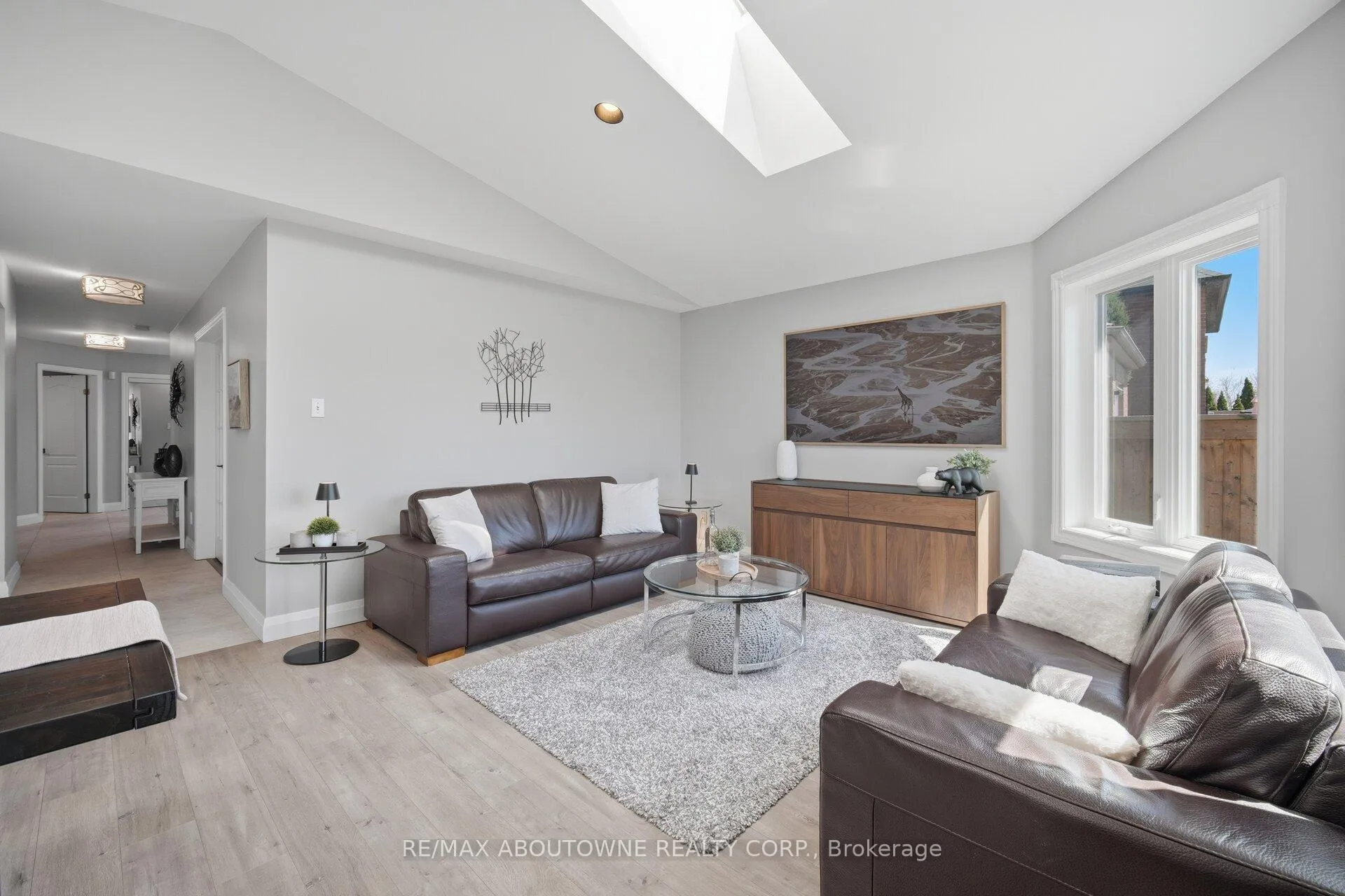 Photo 19 of 44 Banington Crescent, Brampton, Snelgrove — HOMEH