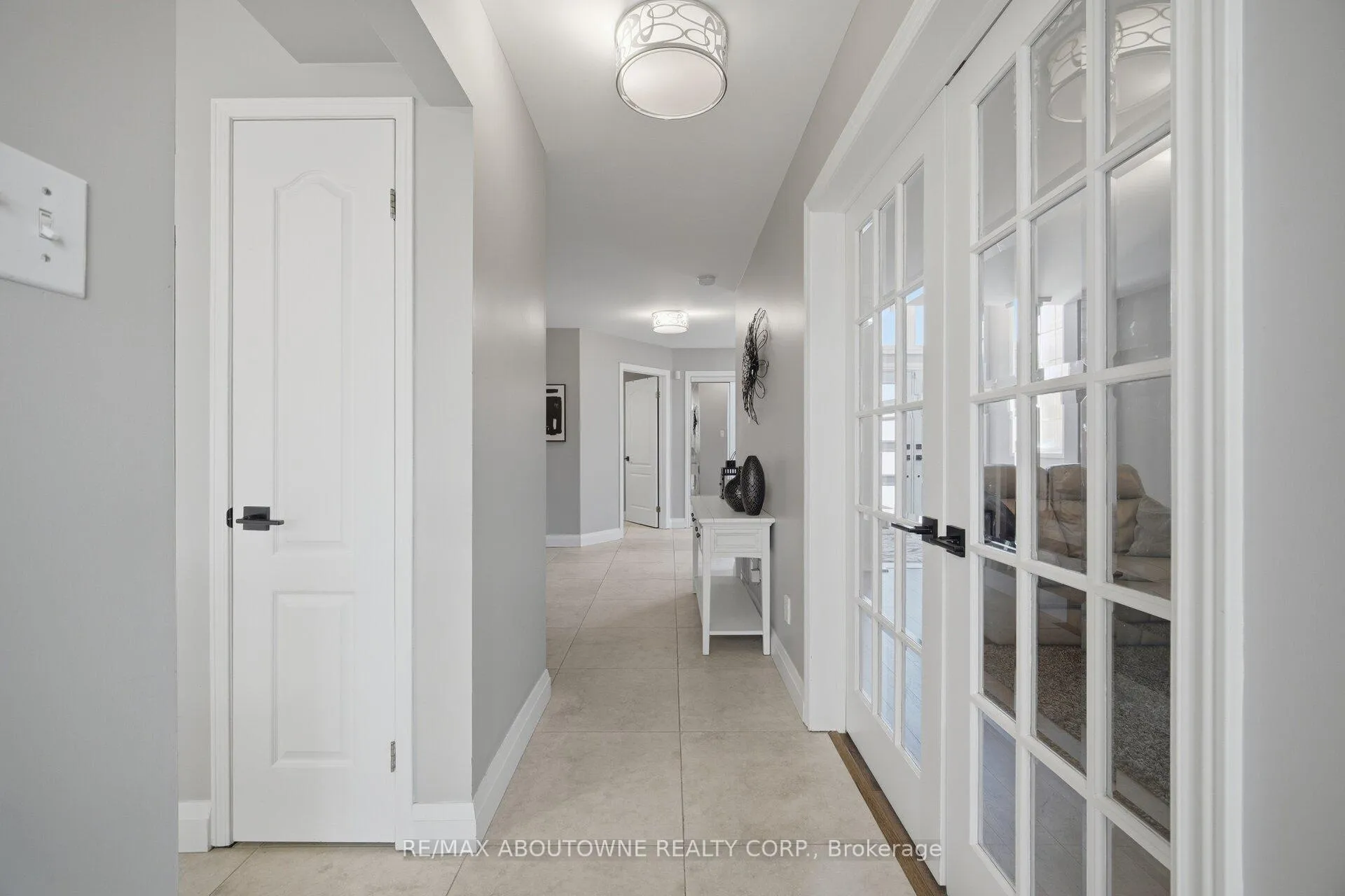 Photo 23 of 44 Banington Crescent, Brampton, Snelgrove — HOMEH