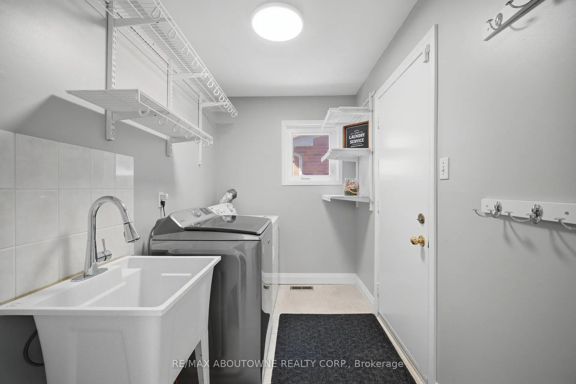 Photo 27 of 44 Banington Crescent, Brampton, Snelgrove — HOMEH