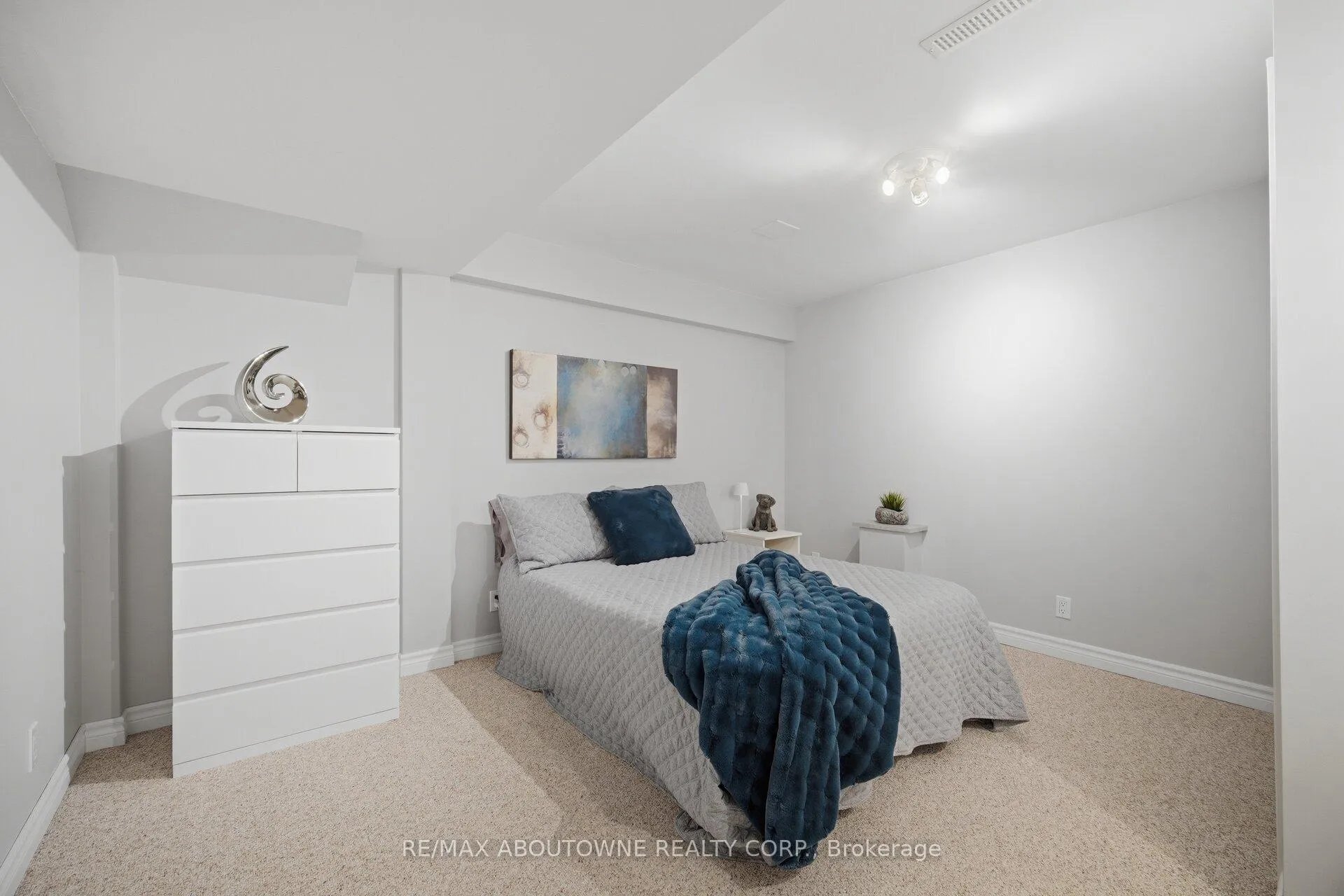Photo 43 of 44 Banington Crescent, Brampton, Snelgrove — HOMEH