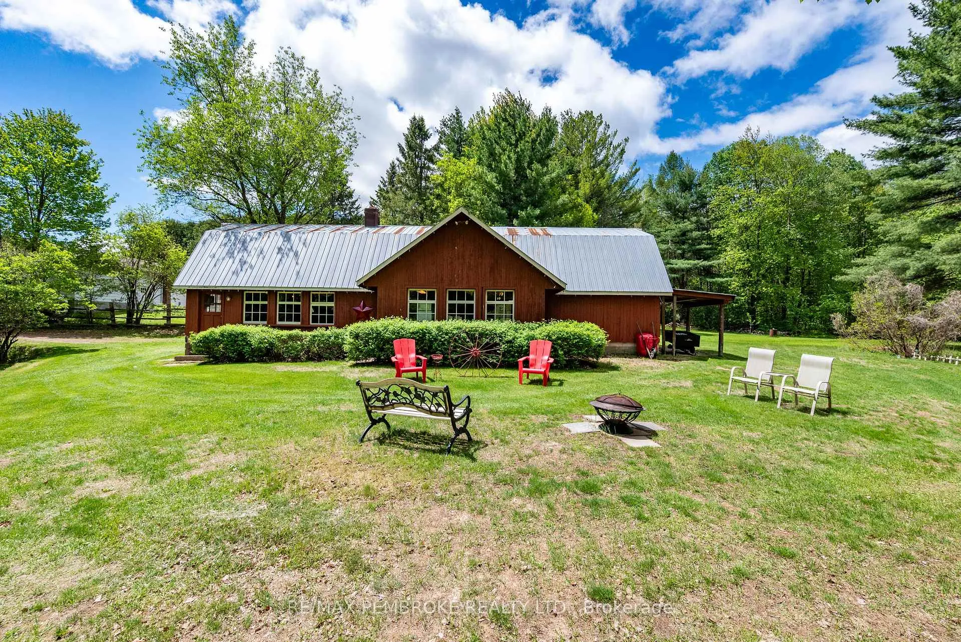 Photo 6 of 236 Witt Road, Laurentian Valley — HOMEH