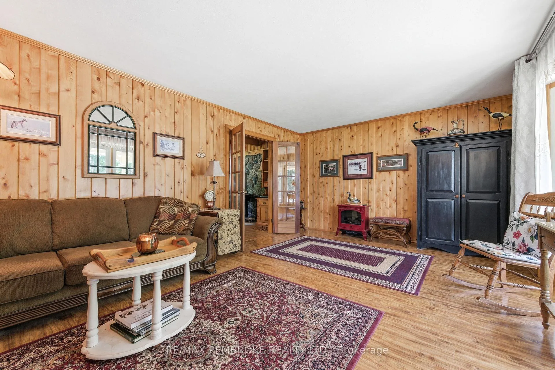 Photo 11 of 236 Witt Road, Laurentian Valley — HOMEH