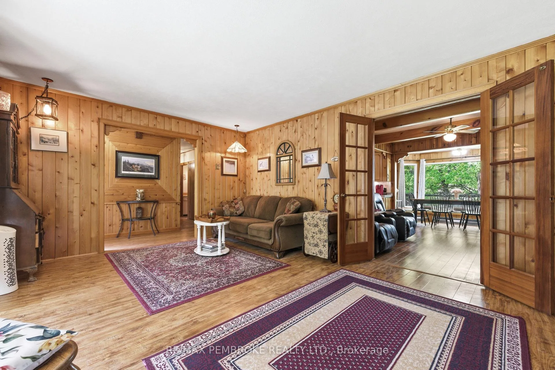 Photo 12 of 236 Witt Road, Laurentian Valley — HOMEH