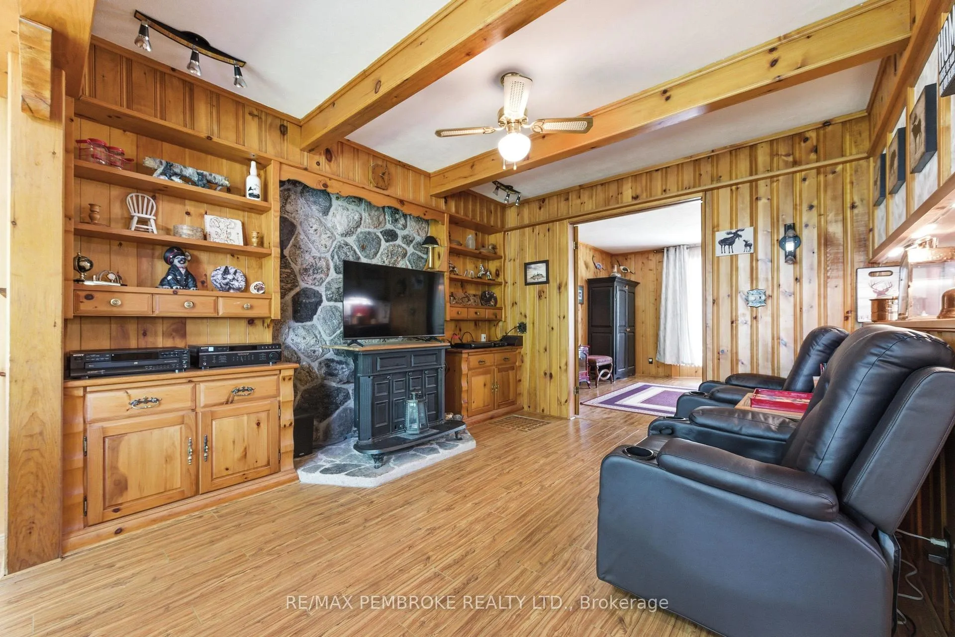 Photo 16 of 236 Witt Road, Laurentian Valley — HOMEH